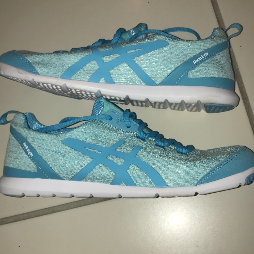 MetroLyte Sneakers